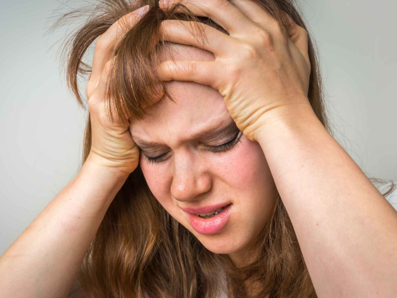 女性是否比男性更易出现高眼压？